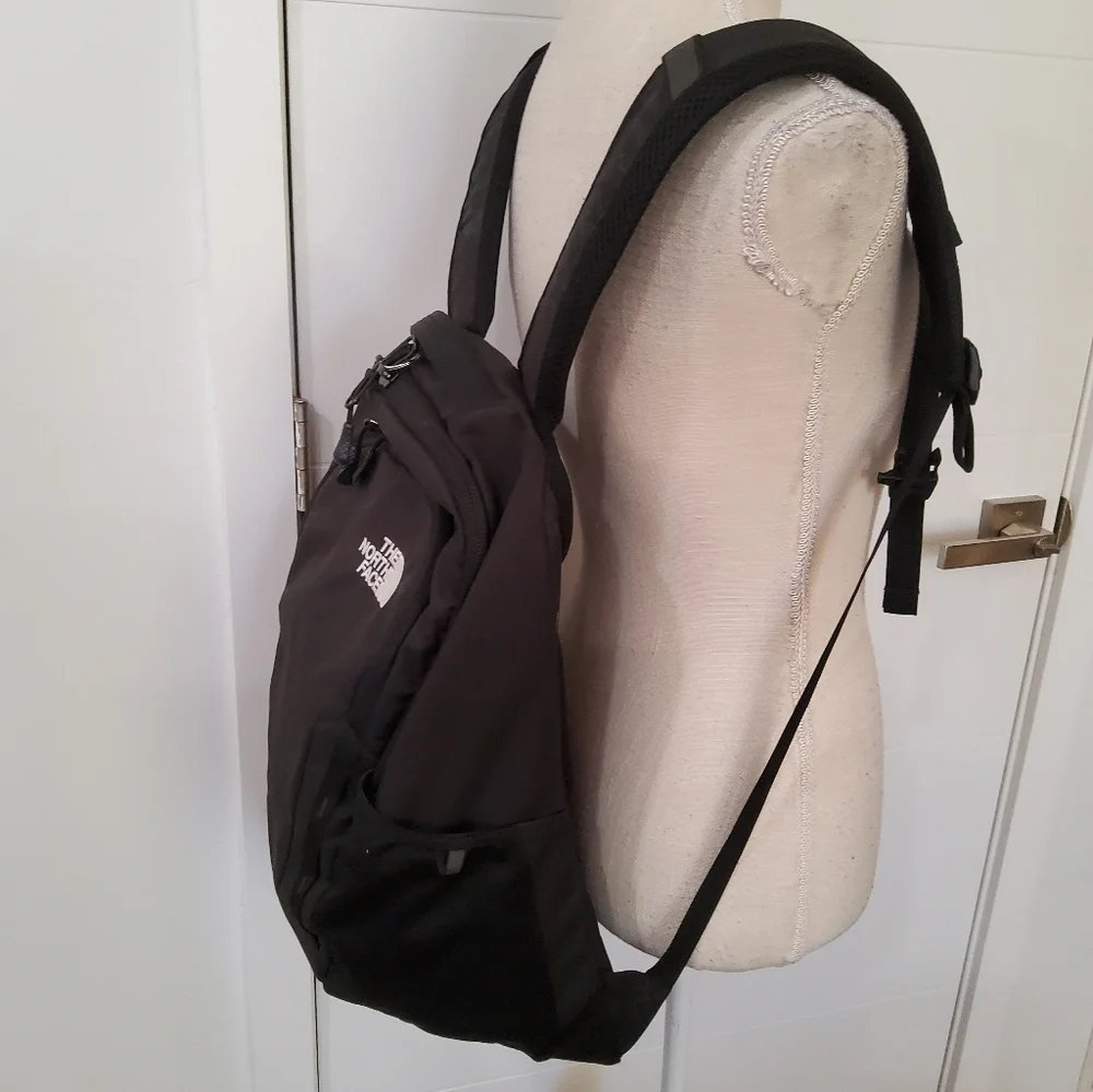 The North Face Vault Black Backpack